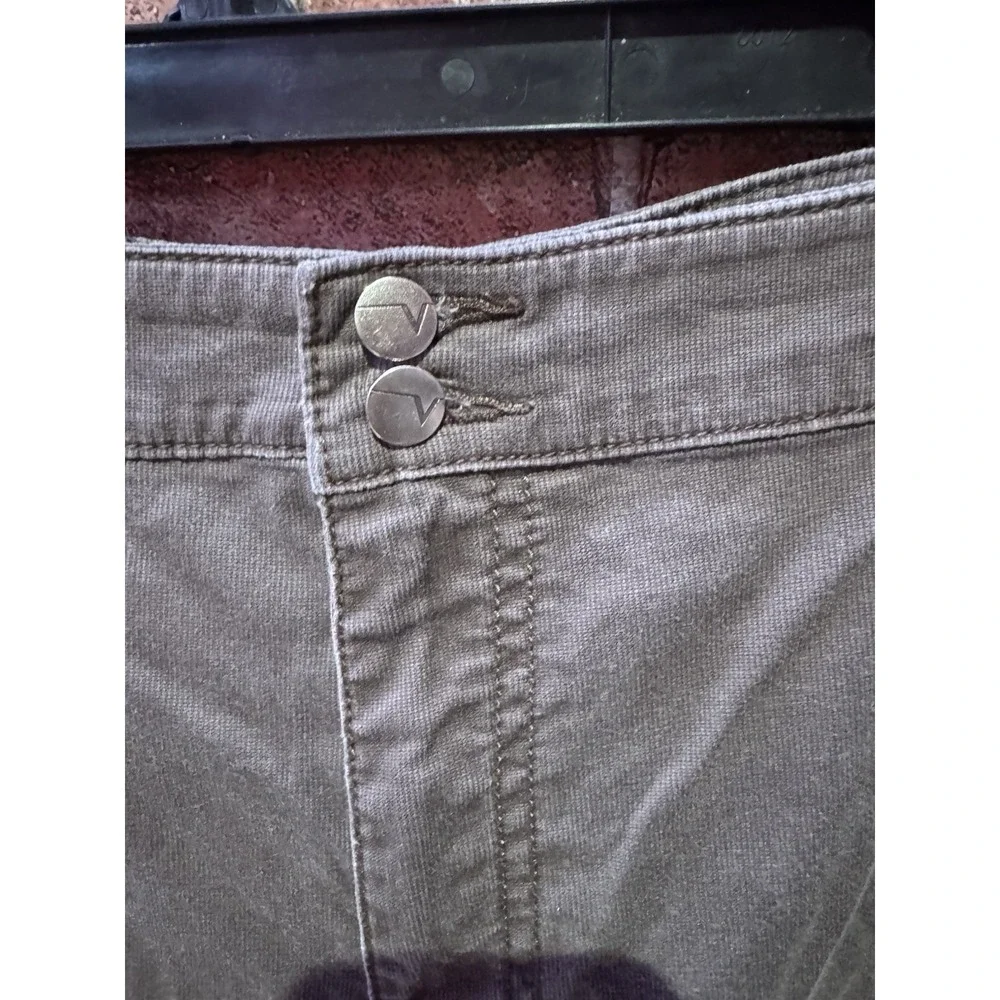 Venezia Cargo Shorts‎ Womens Size 18 Brown Cotton Blend Multiple Pockets Button